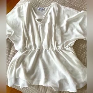 Gilli White V-Neck Blouse